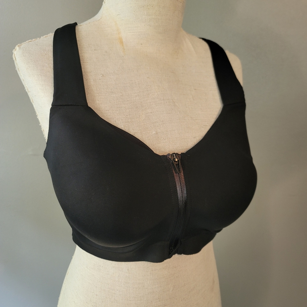 Victoria's Secret Knockout Front Zip Sports Bra Black 36DDD